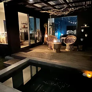 Chalet Into The Mystic, Cape Town